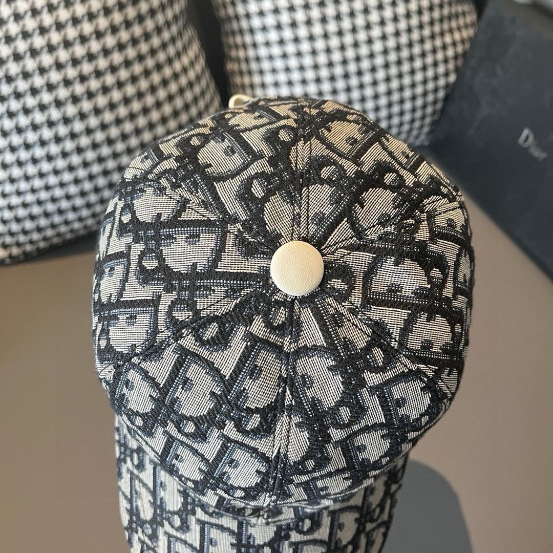 Christian Dior Caps